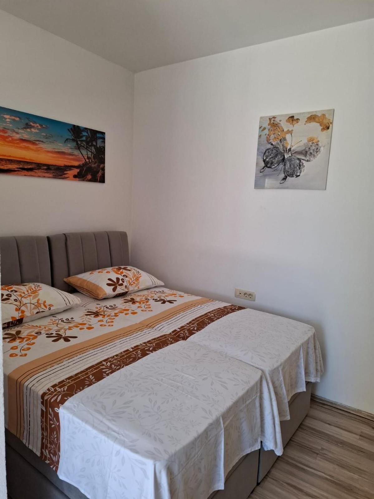 Studio Apartman Latica Split Exterior foto