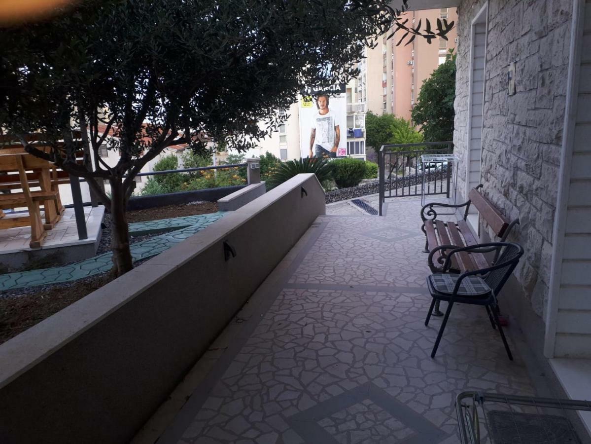Studio Apartman Latica Split Exterior foto