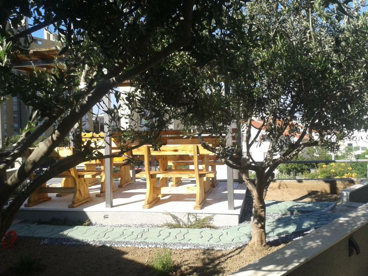 Studio Apartman Latica Split Exterior foto