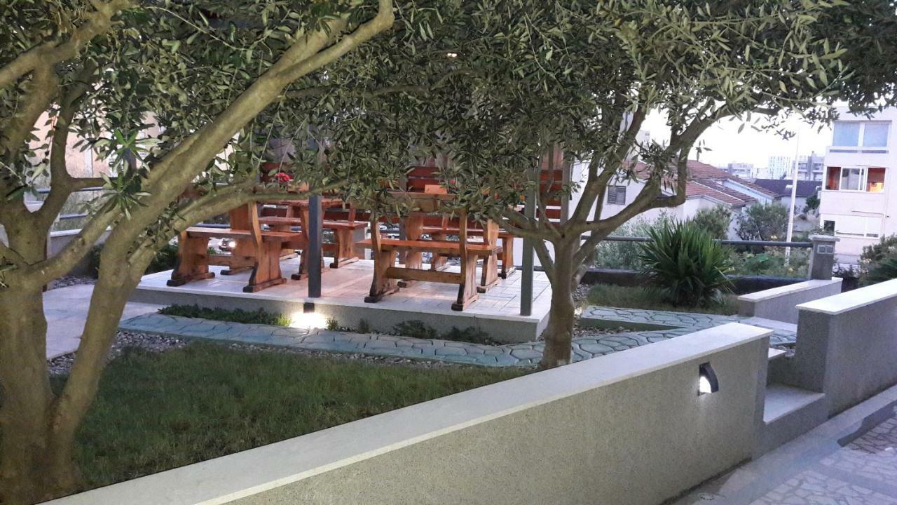 Studio Apartman Latica Split Exterior foto