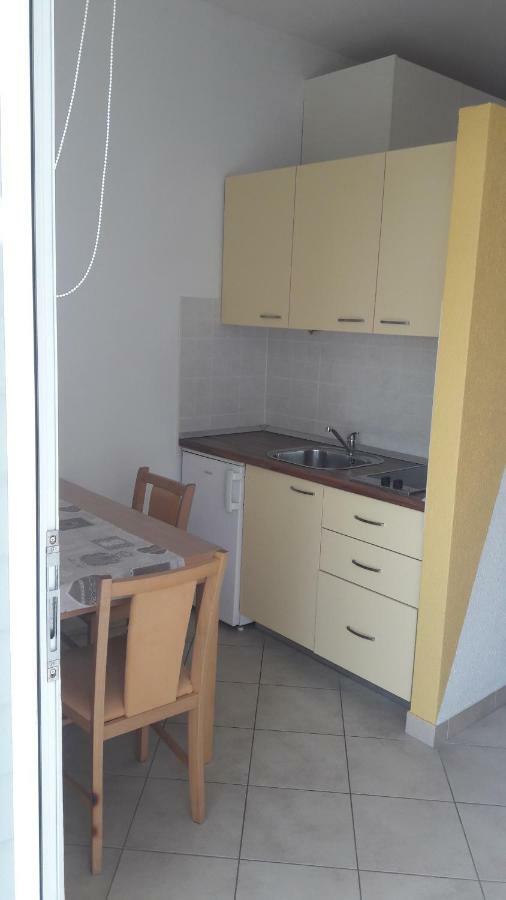 Studio Apartman Latica Split Exterior foto